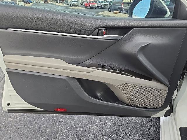 Used 2021 Toyota Camry SE image 13