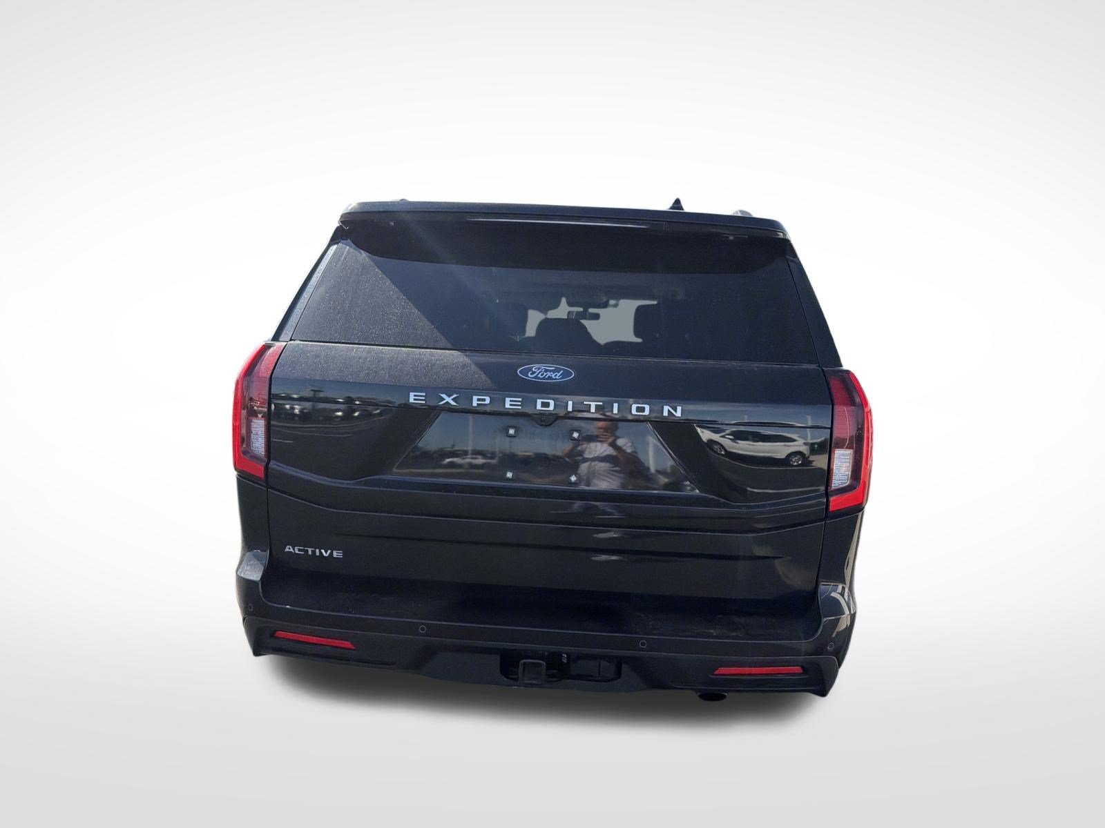 Certified 2025 Ford Expedition Active AWD/4WD image 7