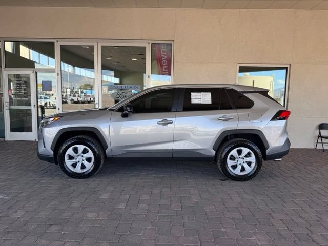 Used 2025 Toyota RAV4 LE AWD/4WD image 2