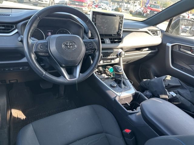 Used 2022 Toyota RAV4 SE image 19
