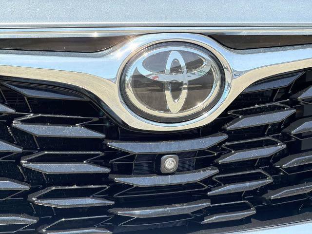 Used 2020 Toyota Highlander Platinum AWD/4WD image 4