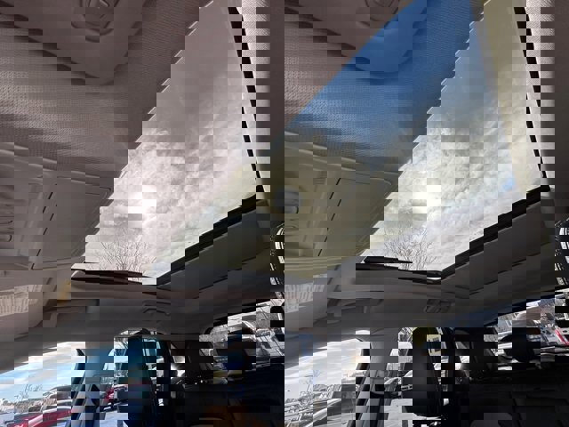 Certified 2022 Ford Escape Titanium w/ Titanium Elite Package image 33