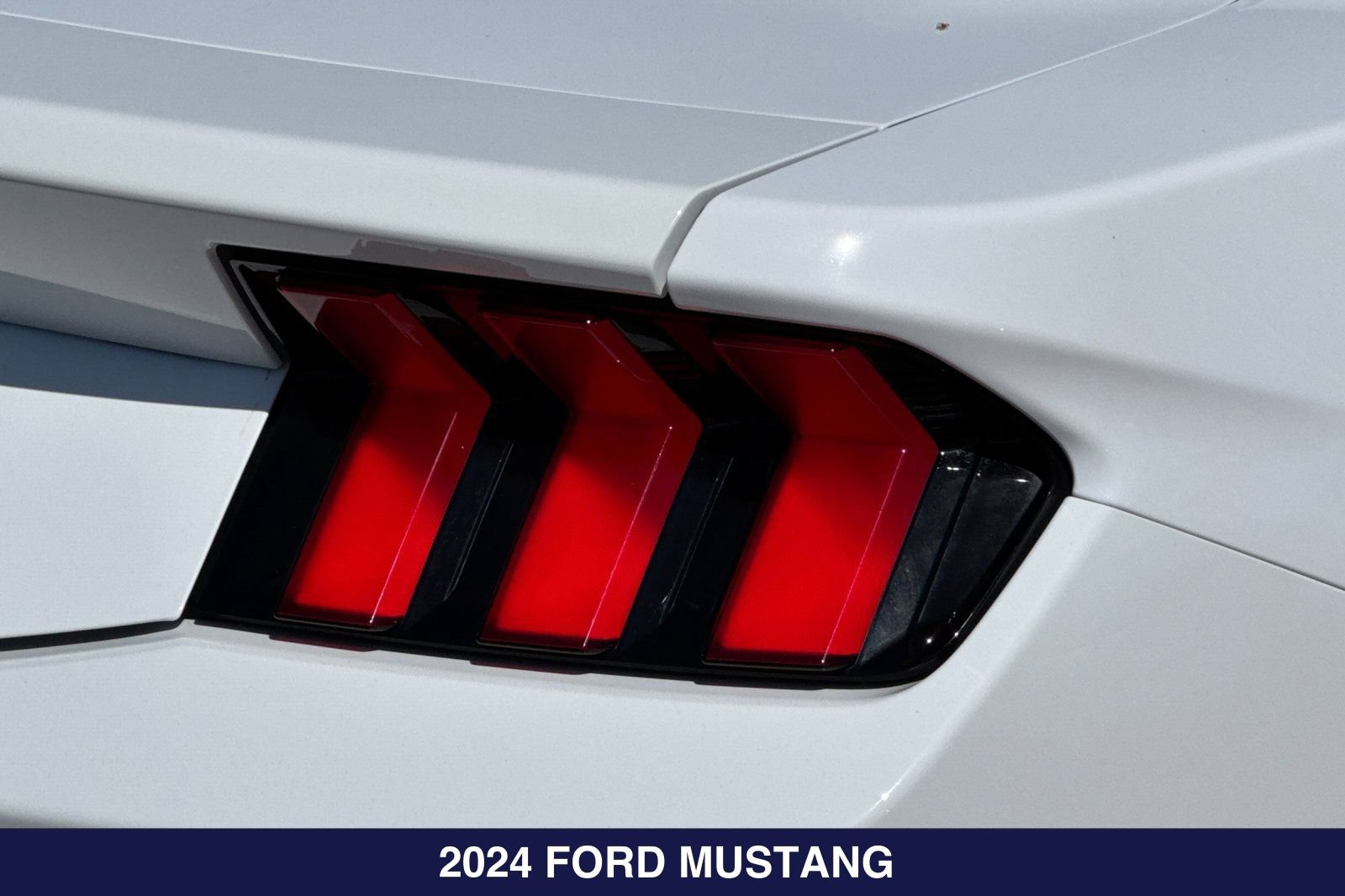Certified 2024 Ford Mustang Coupe RWD image 28