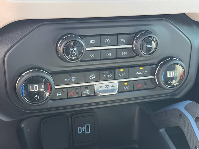 Certified 2023 Ford Bronco Wildtrak AWD/4WD image 31