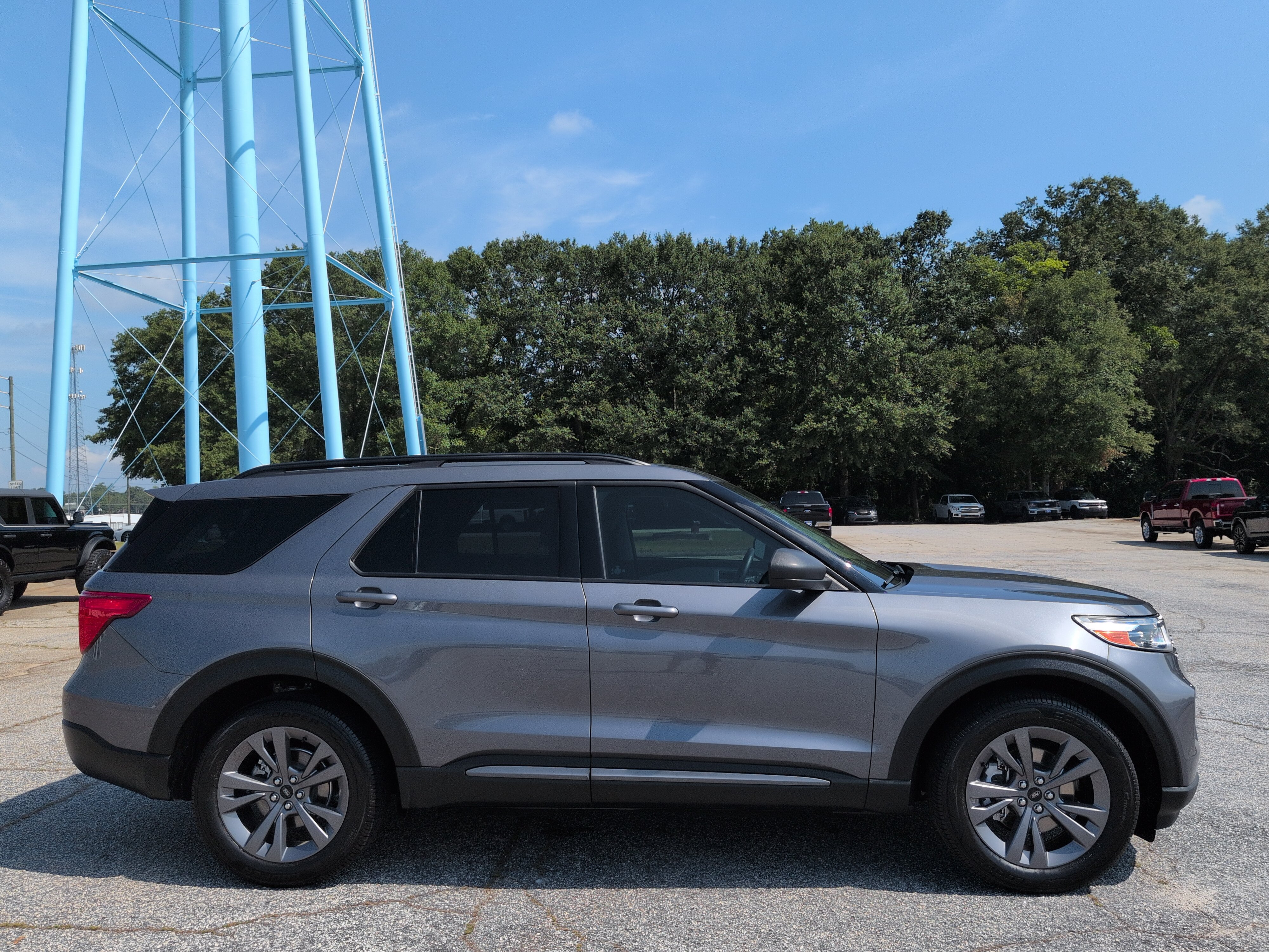 Certified 2021 Ford Explorer XLT w/ Equipment Group 202A AWD/4WD video 2