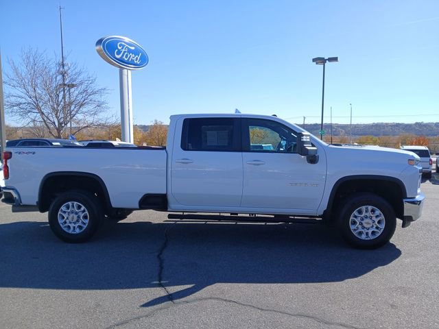 Used 2022 Chevrolet Silverado 2500 LT w/ Convenience Package image 6