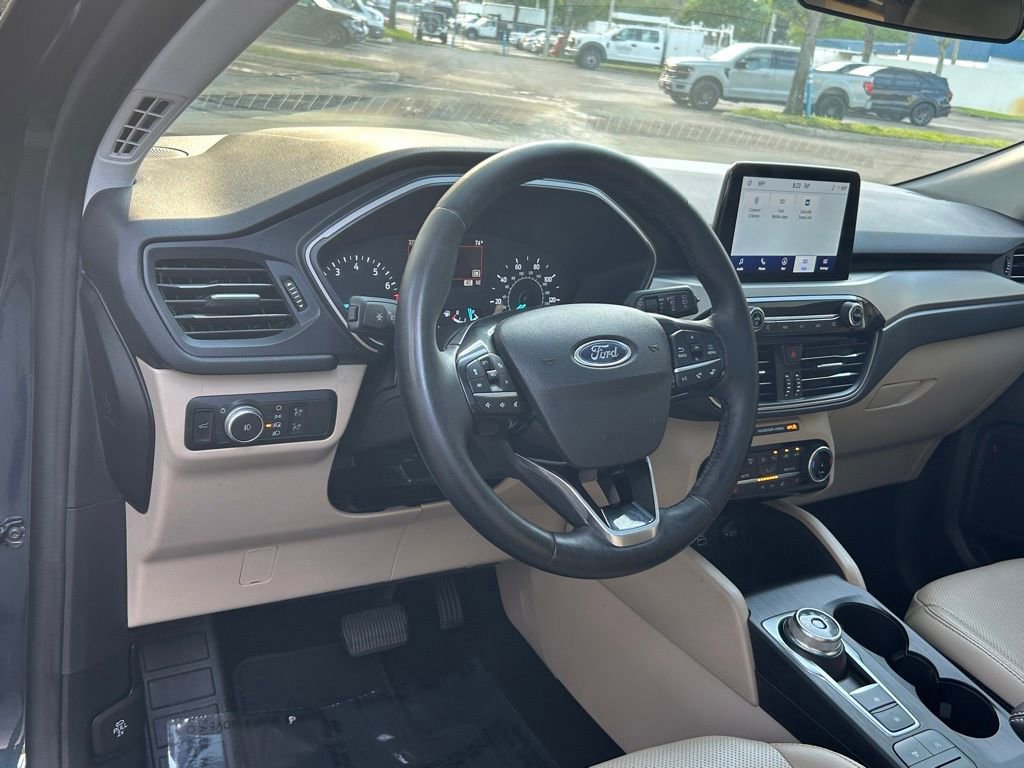 Certified 2022 Ford Escape SEL FWD image 36