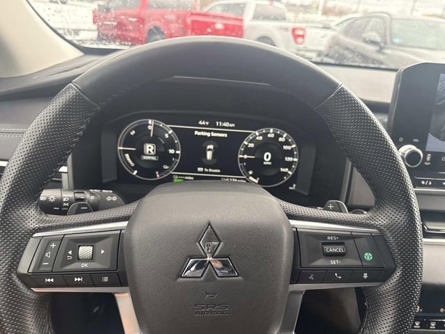 Used 2024 Mitsubishi Outlander 4WD Plug-In Hybrid image 29