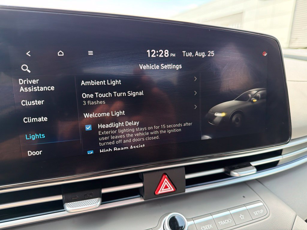 Used 2025 Hyundai Elantra SEL FWD image 38