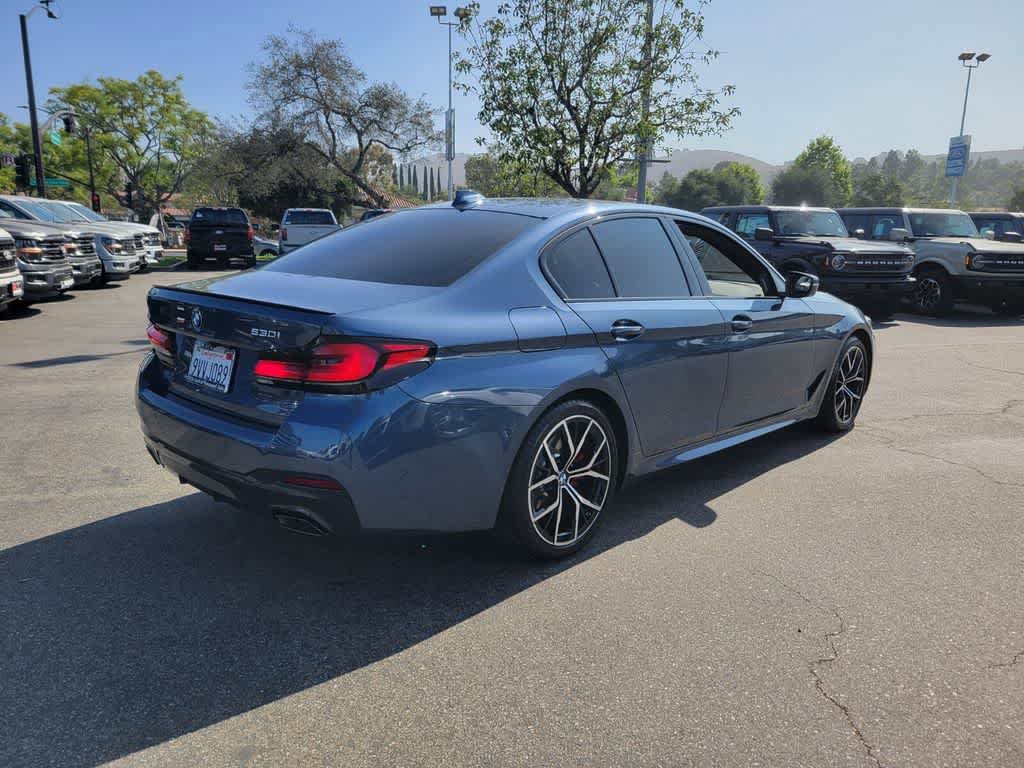 Used 2023 BMW 530i w/ M Sport Package RWD image 5