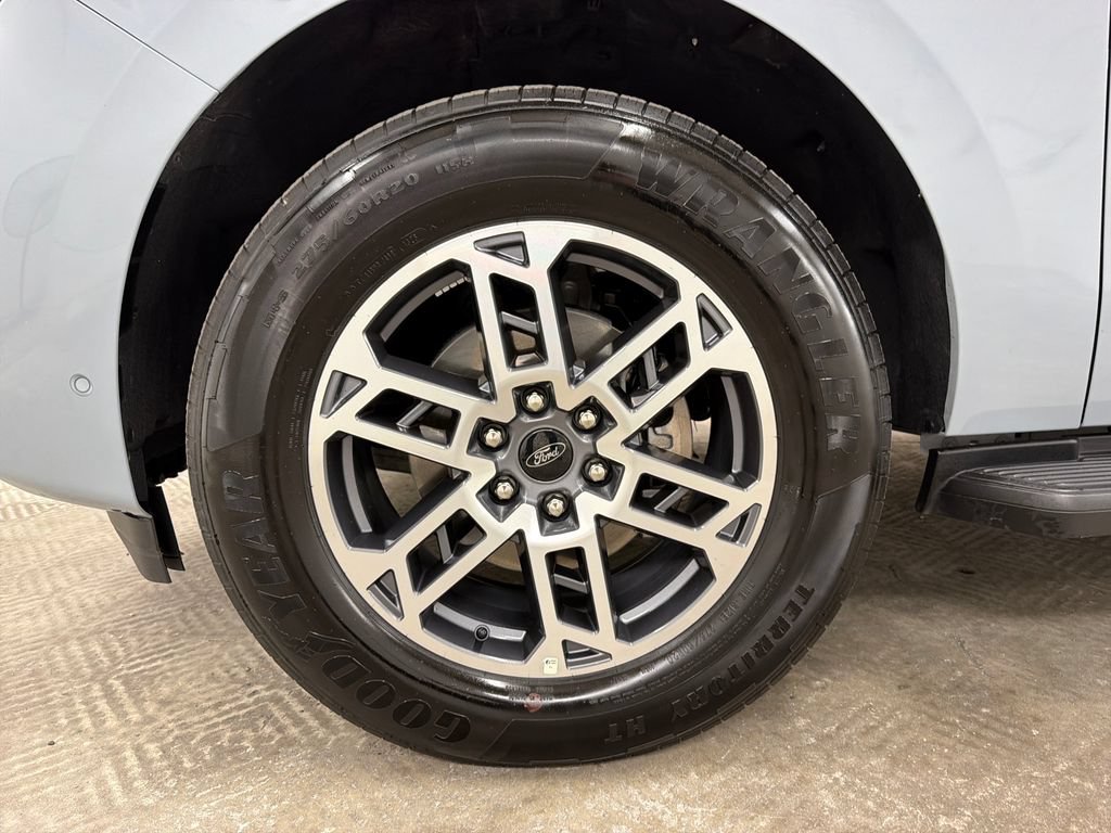 Certified 2025 Ford Expedition Active RWD image 14