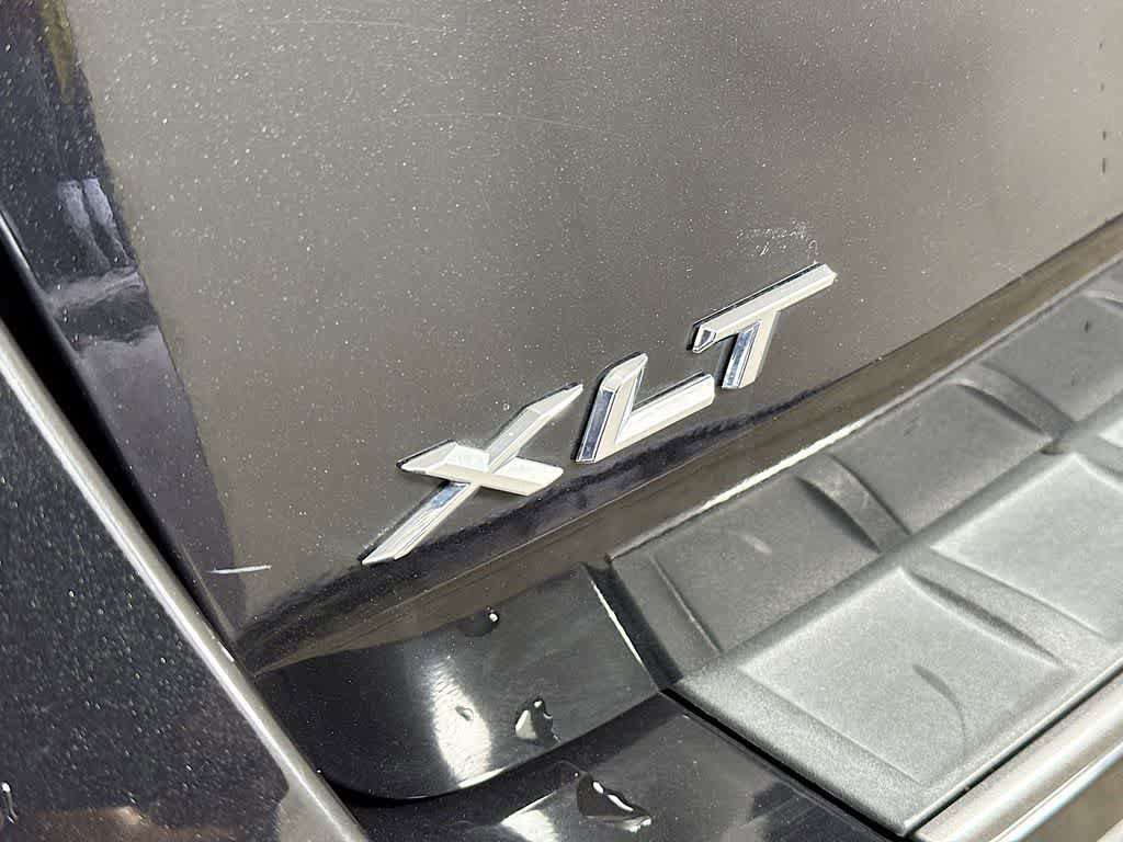Certified 2022 Ford Explorer XLT w/ Equipment Group 202A AWD/4WD image 7
