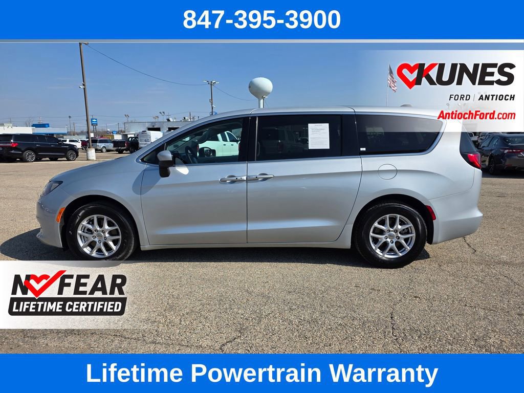 Used 2023 Chrysler Voyager LX video 2