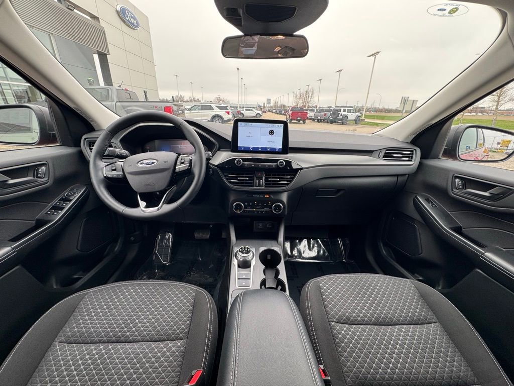 Certified 2023 Ford Escape Active AWD/4WD image 16