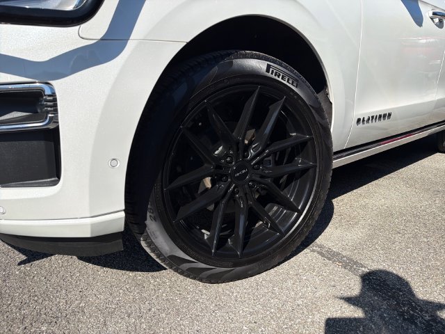 Certified 2024 Ford Expedition Max Platinum RWD image 8