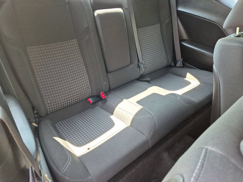 Used 2018 Dodge Challenger R/T RWD image 17