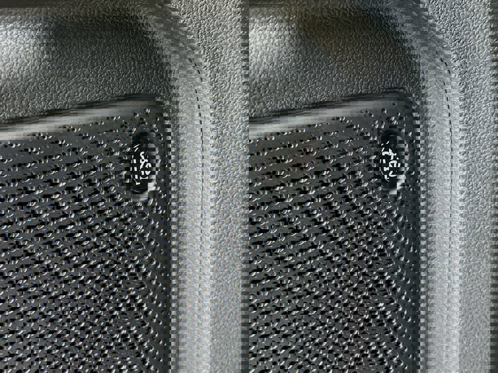 Certified 2020 Ford Escape Titanium image 31