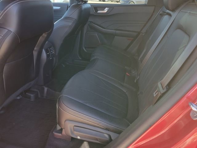 Certified 2025 Ford Escape Platinum w/ Premium Technology Package image 9