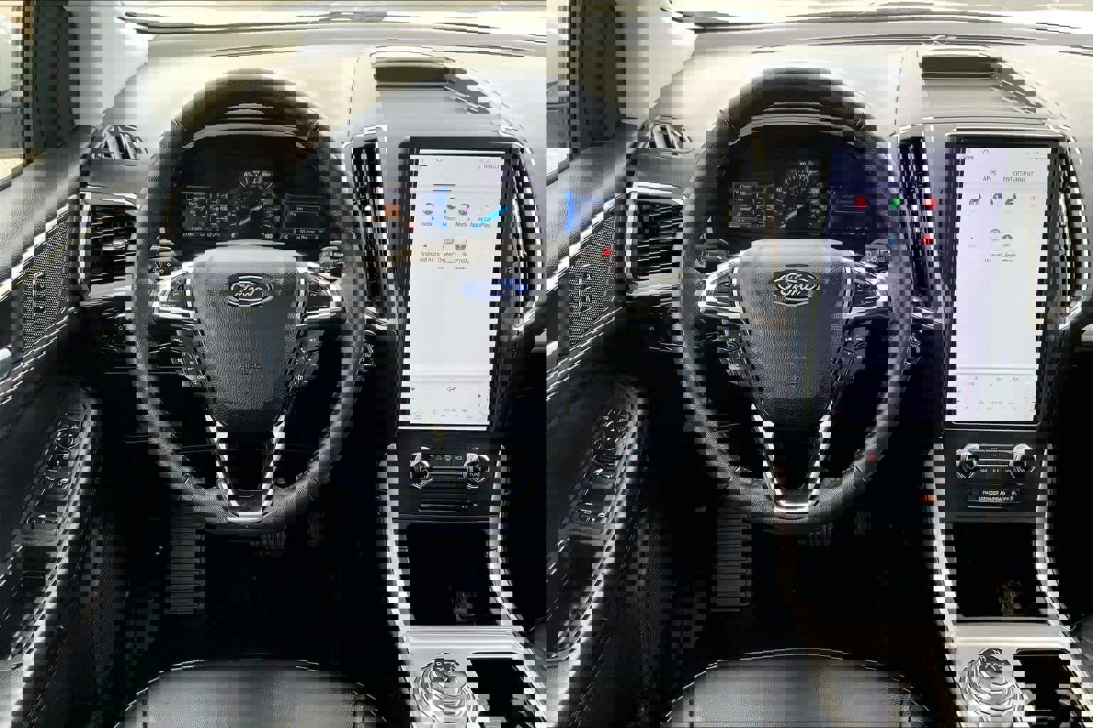 Certified 2024 Ford Edge SEL w/ Convenience Package image 8