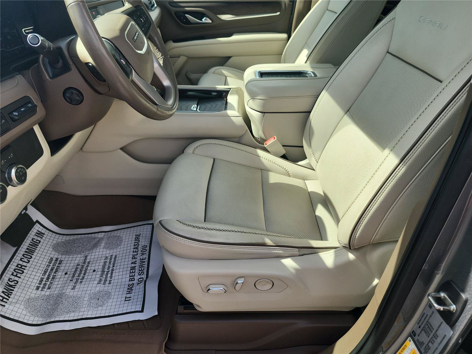 Used 2022 GMC Yukon XL Denali RWD image 19