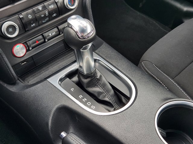 Certified 2022 Ford Mustang Coupe image 18