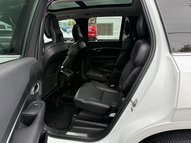 Used 2020 Volvo XC90 T6 Momentum AWD/4WD image 21