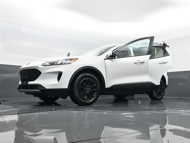 Certified 2020 Ford Escape SE AWD/4WD image 32