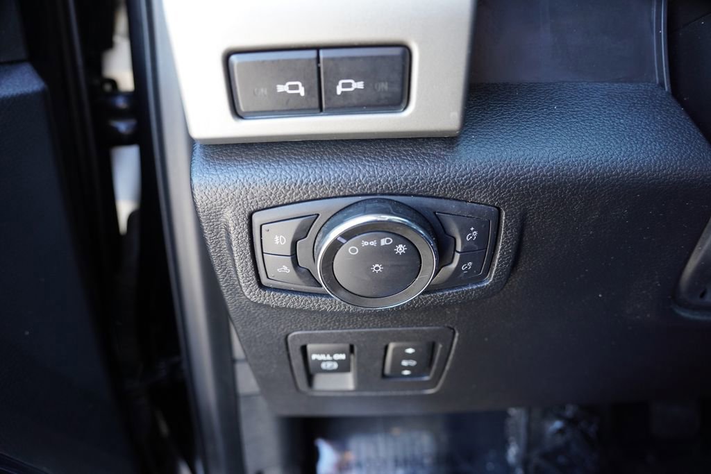 Certified 2020 Ford F150 Lariat w/ Equipment Group 502A Luxury image 25