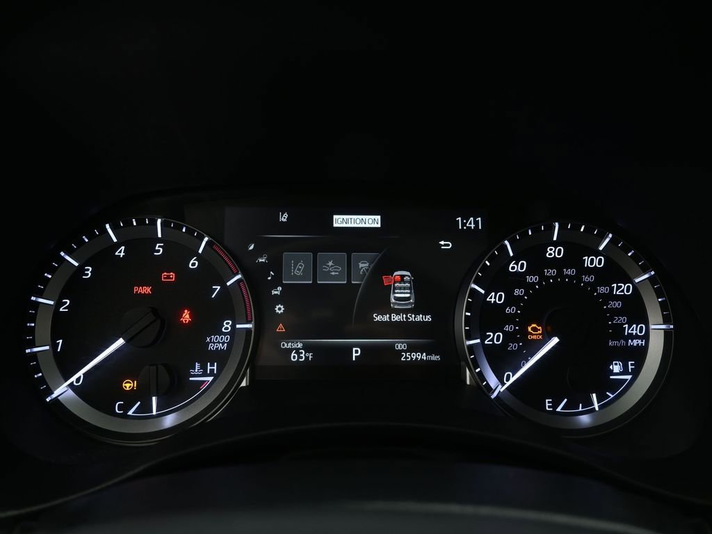 Used 2023 Toyota Highlander XLE image 13