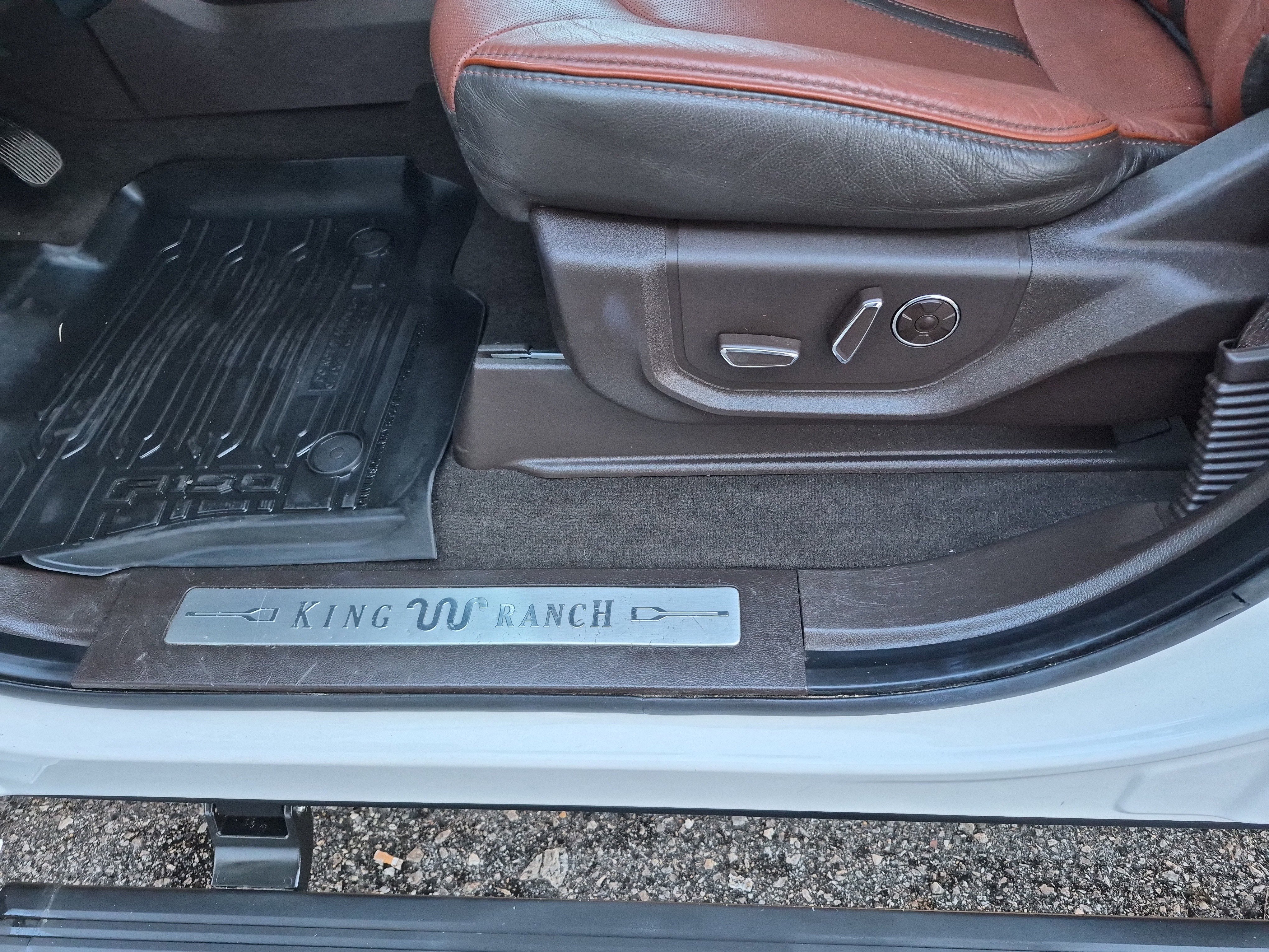 Certified 2018 Ford F150 King Ranch w/ Equipment Group 601A Luxury image 19