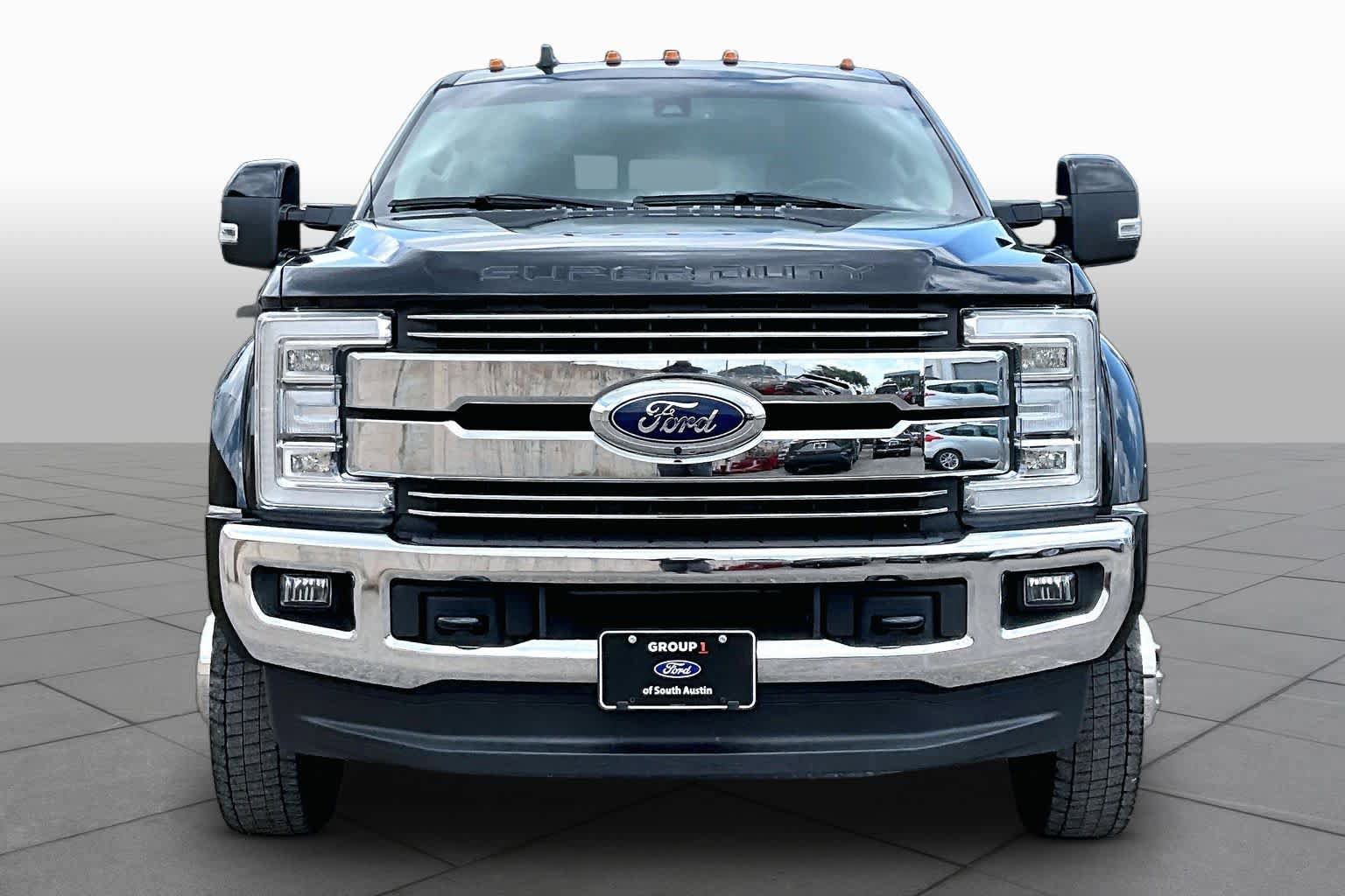 Certified 2019 Ford F450 Lariat w/ Lariat Ultimate Package AWD/4WD image 4