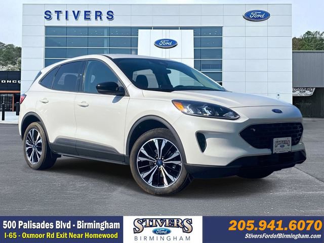 Certified 2022 Ford Escape SE w/ SE Sport Appearance Package image 1