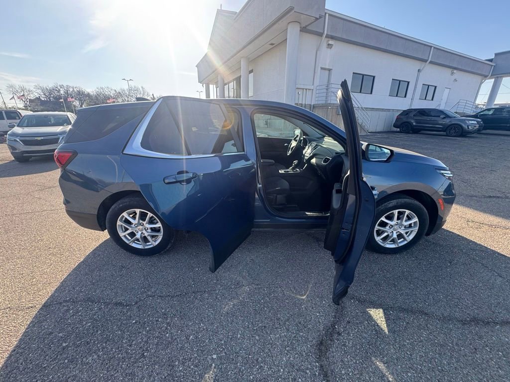 Used 2024 Chevrolet Equinox LT image 8