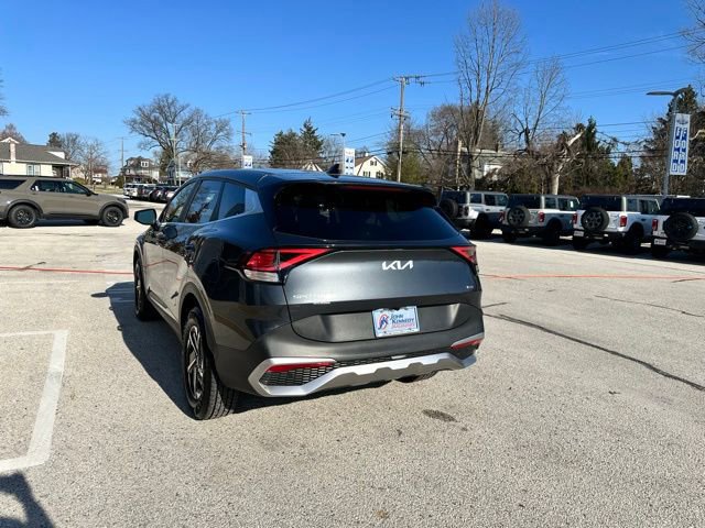 Used 2023 Kia Sportage LX image 11