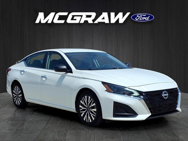 Used 2024 Nissan Altima 2.5 SV FWD image 5