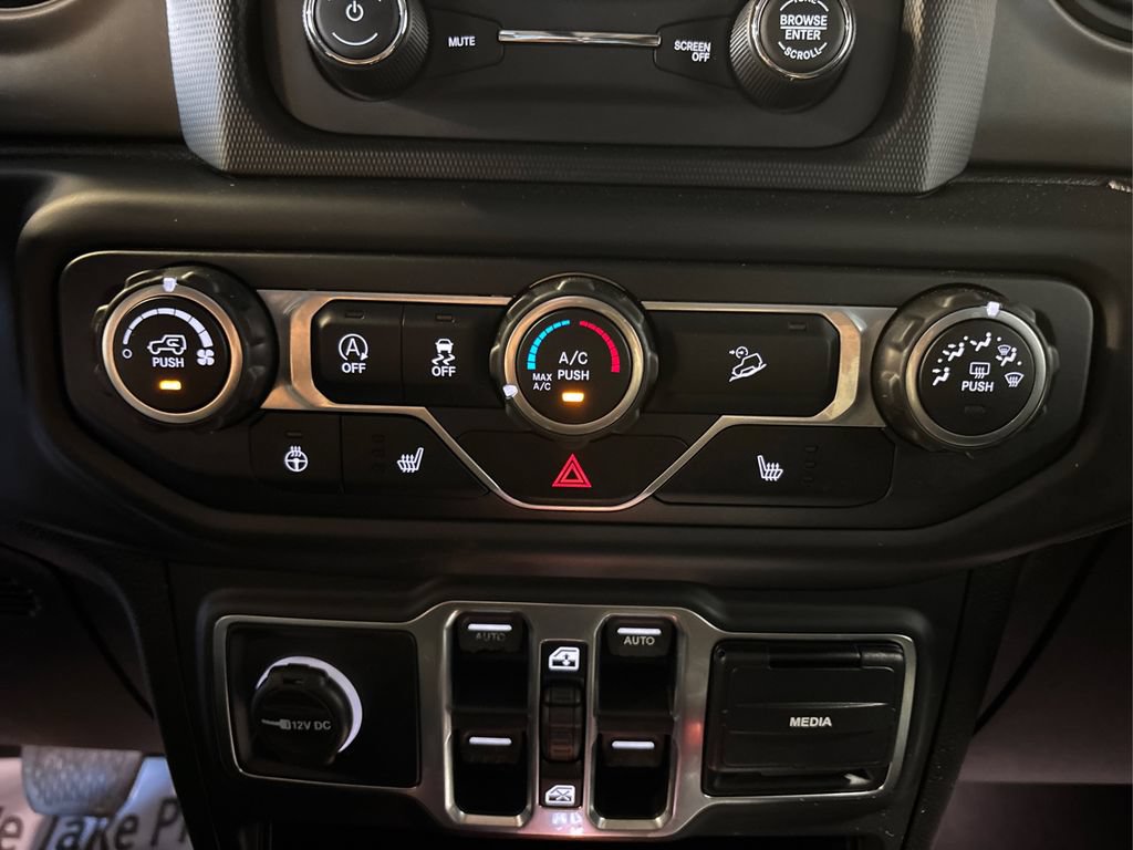Used 2018 Jeep Wrangler Unlimited Sport S AWD/4WD image 30