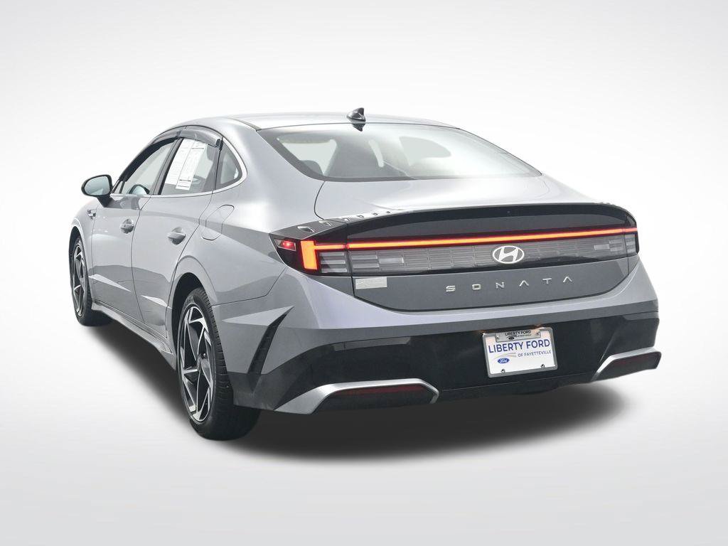 Used 2026 Hyundai Sonata SEL FWD image 9