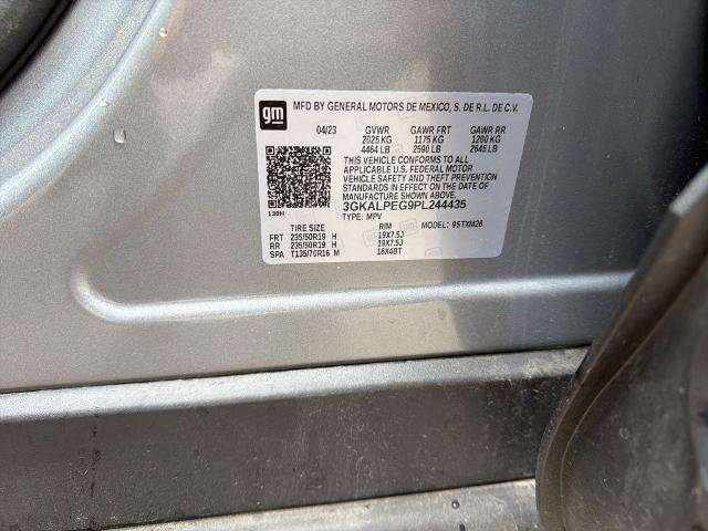 Used 2023 GMC Terrain SLT w/ Tech Package FWD image 14
