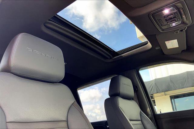 Used 2022 GMC Sierra 2500 Denali AWD/4WD image 14