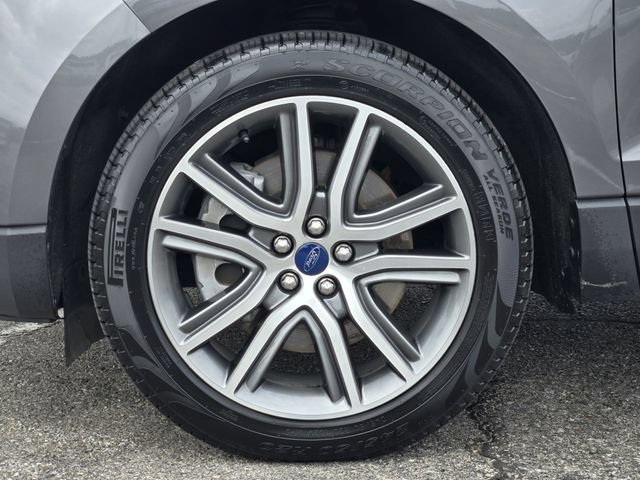 Certified 2022 Ford Edge Titanium AWD/4WD image 10