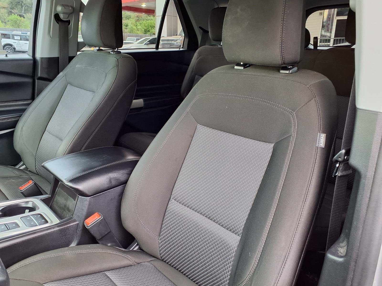 Certified 2024 Ford Explorer XLT RWD image 15