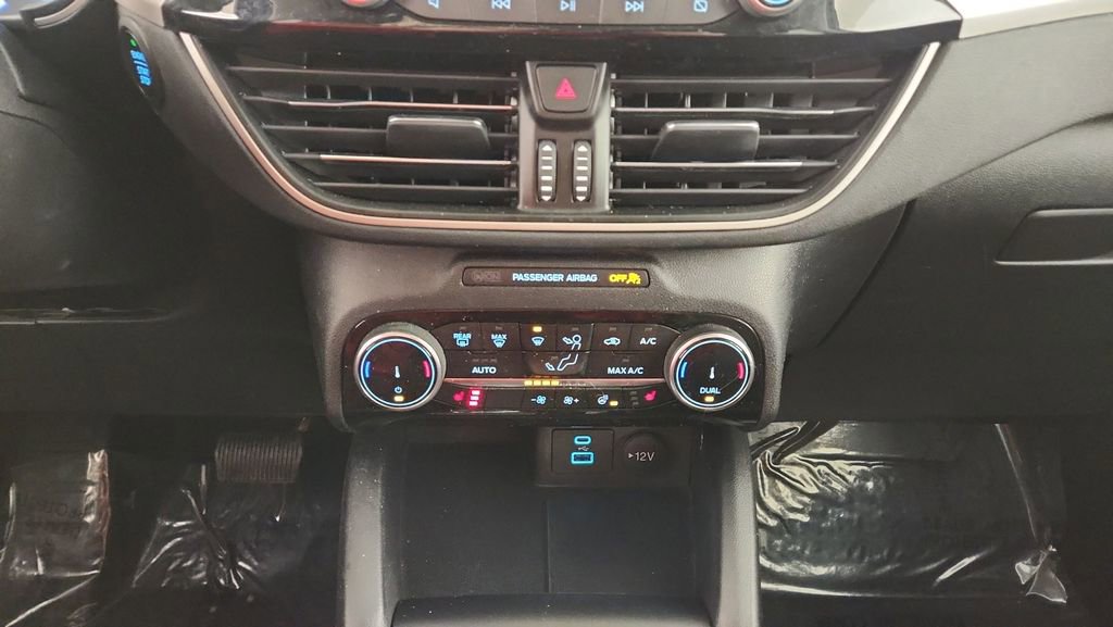 Certified 2022 Ford Escape SEL image 15