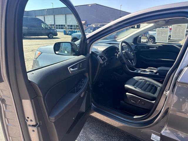 Certified 2023 Ford Edge SEL w/ Convenience Package AWD/4WD image 6