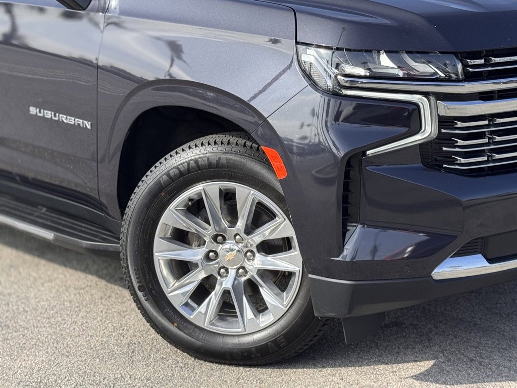 Used 2023 Chevrolet Suburban Premier image 4