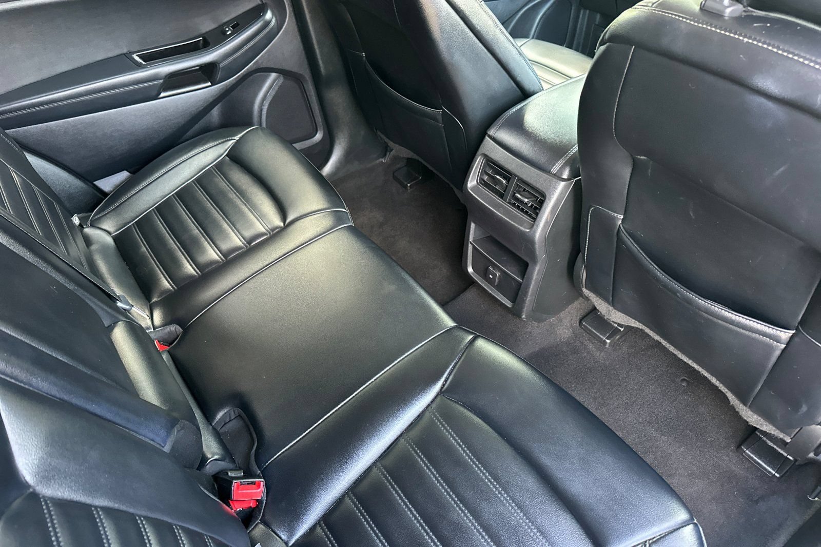 Certified 2019 Ford Edge SEL w/ Equipment Group 201A AWD/4WD image 18