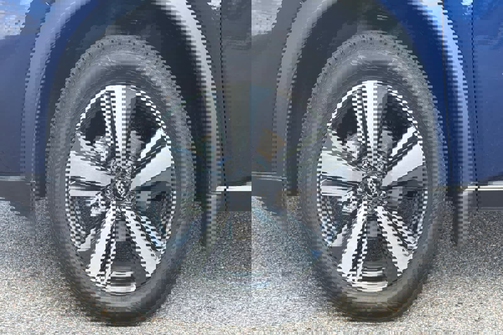 Used 2024 Nissan Rogue SL w/ SL Premium Package image 27