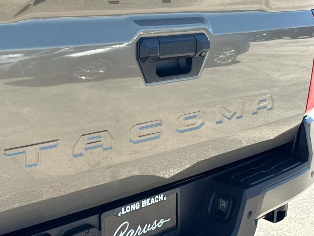 Used 2024 Toyota Tacoma TRD Sport AWD/4WD image 9
