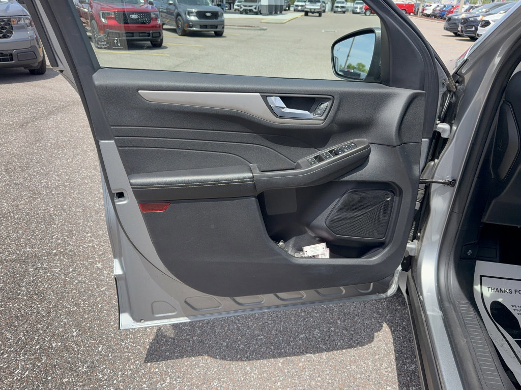 Certified 2022 Ford Escape SEL image 8