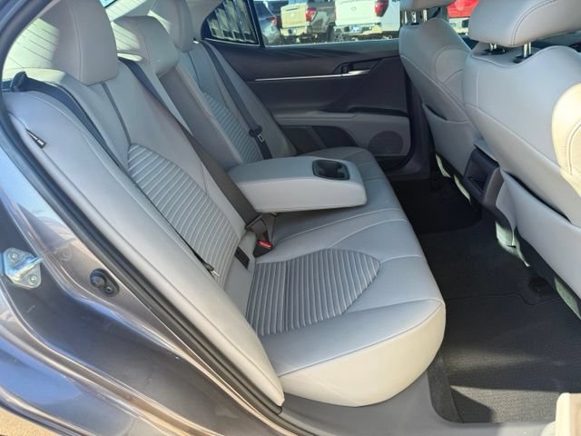 Used 2022 Toyota Camry SE w/ Carpet Mat Package (TMS) FWD image 36