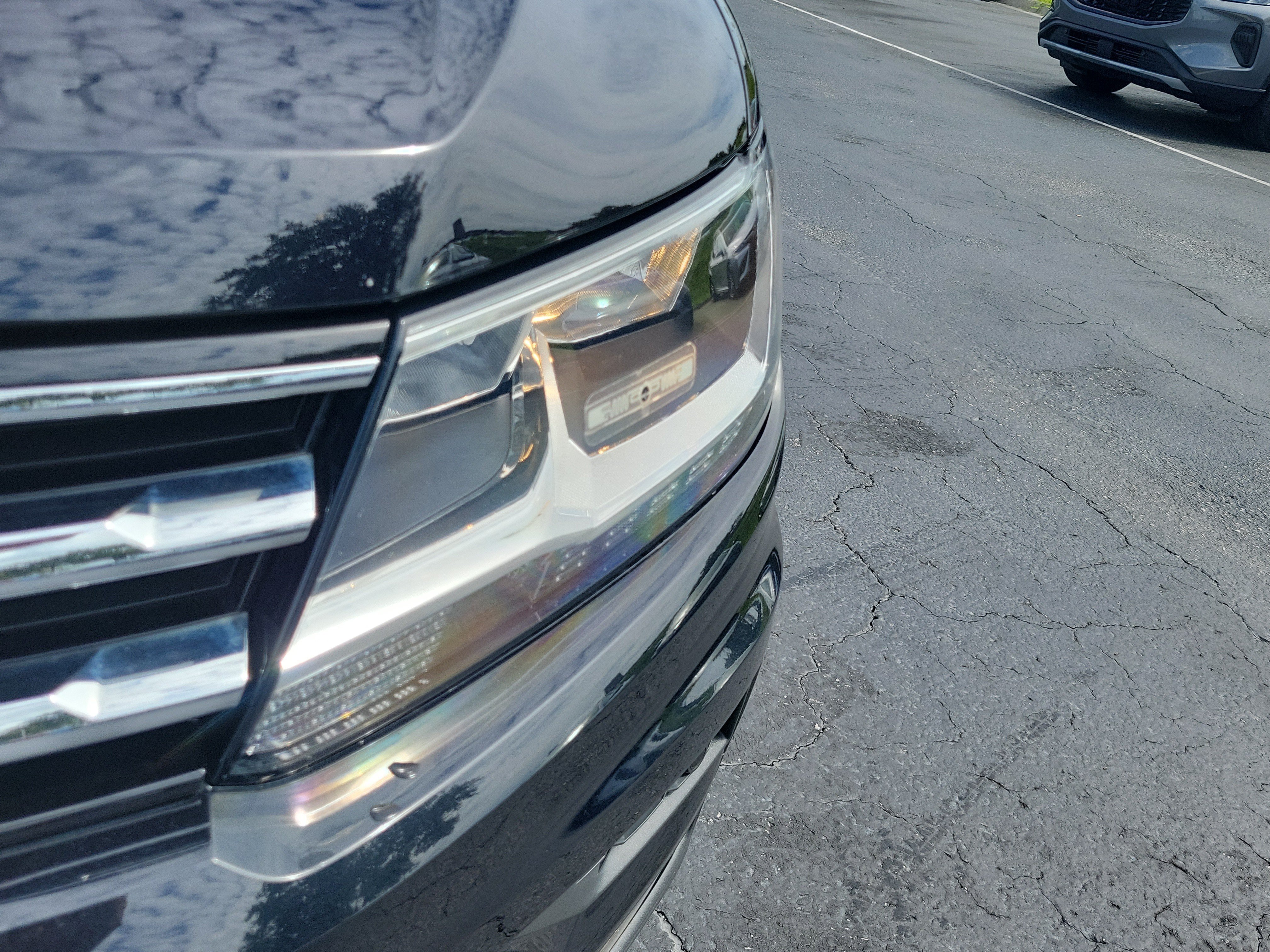 Used 2021 Volkswagen Tiguan SEL w/ 3rd Row Seat Package AWD/4WD image 3